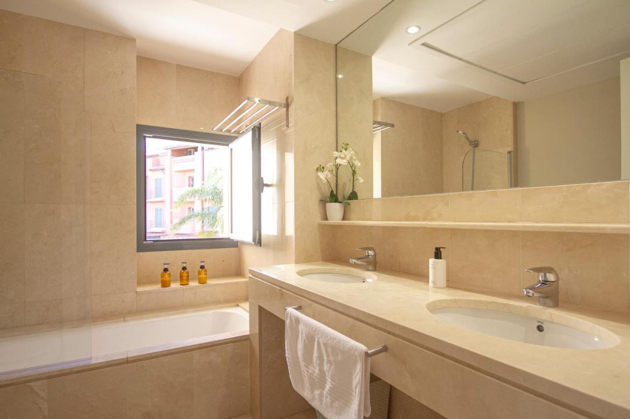 Sotogrande Alboaire- Waterfront Luxury 4 Bedroom Apt In The Marina Of Sotogrande Exterior photo